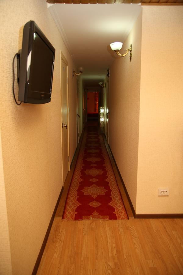 Guest House Milana Sukhumi Exterior photo