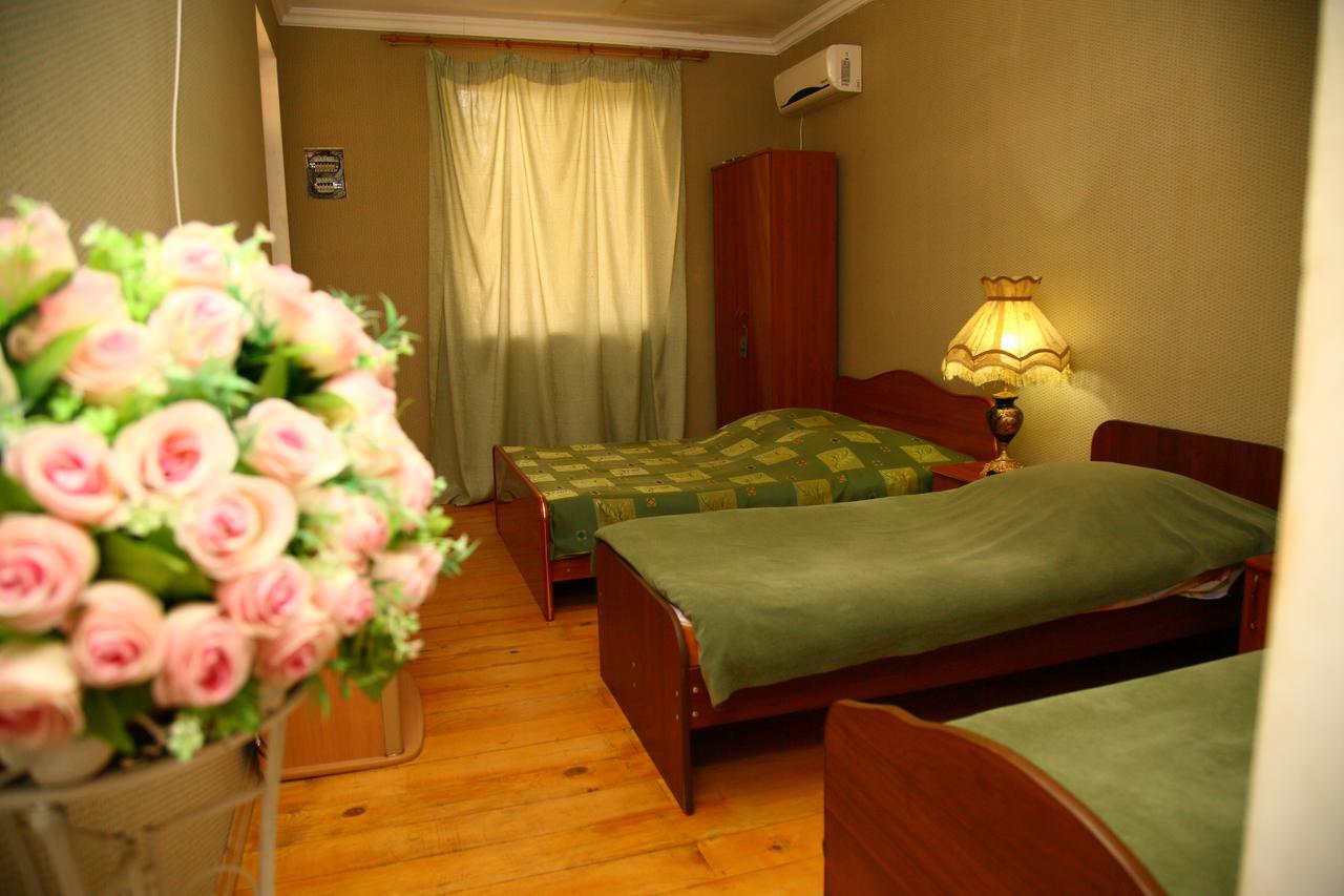Guest House Milana Sukhumi Exterior photo